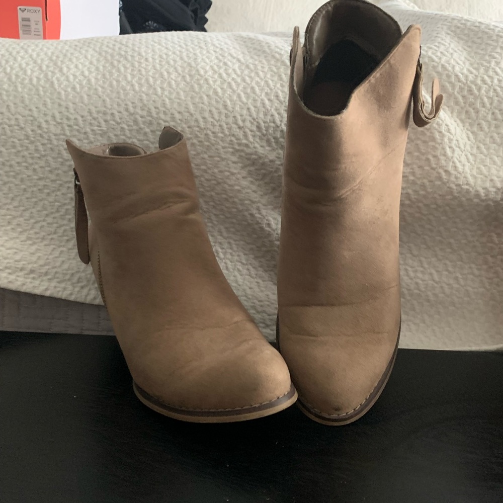 Camel colored faux suede bootie - Size 9
